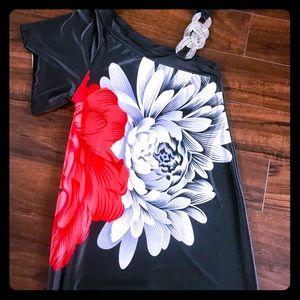 Boutique black & red floral mini dress EUC